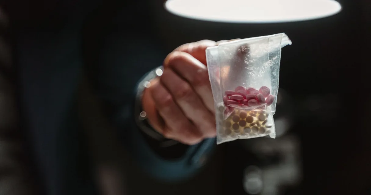 Como Identificar Cocaína em Casa: Sinais de Uso
